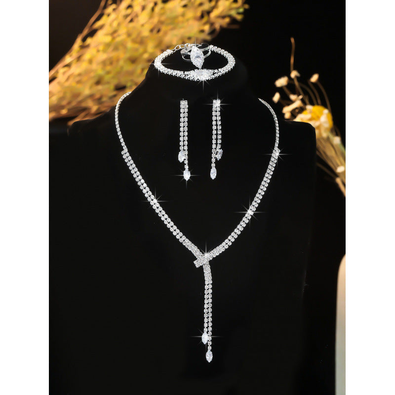 Luxury Rhinestone Jewelry Set – Necklace, Earrings, Bracelet & Ring